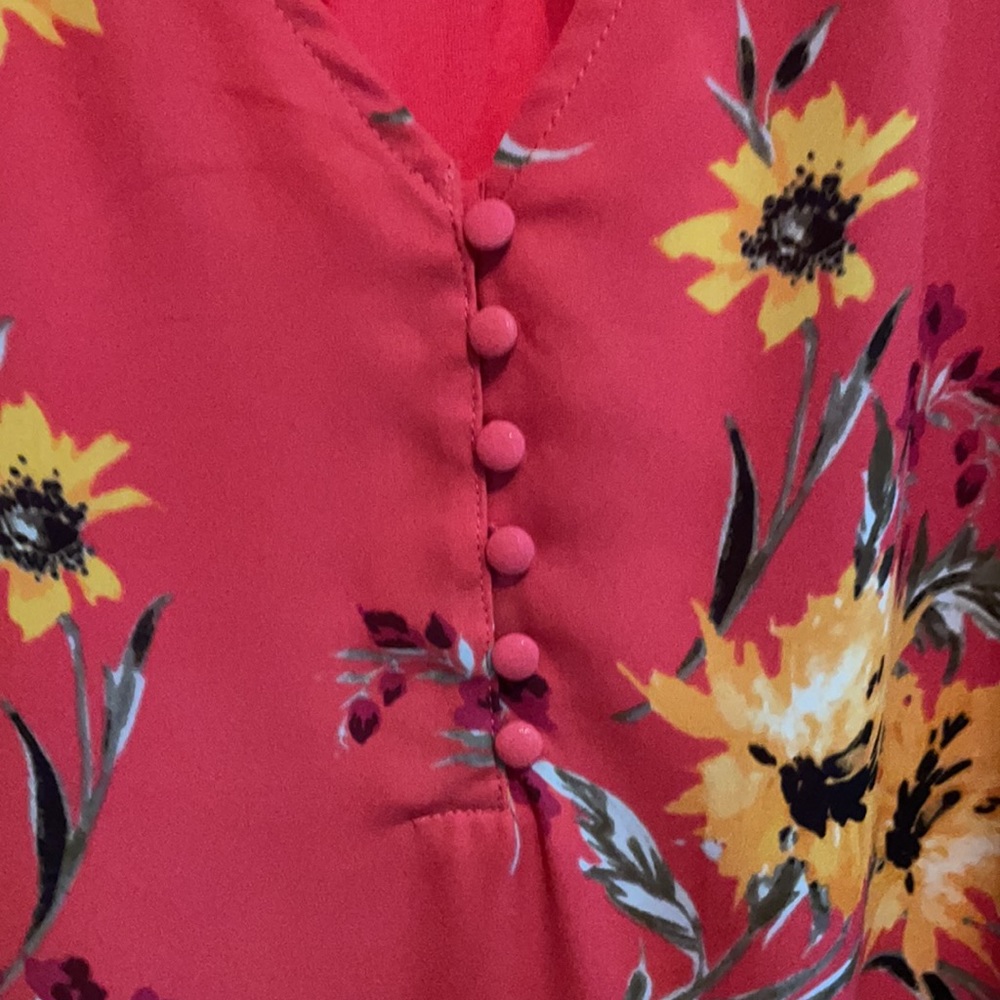 Express sleeveless shirt - Picture 4 of 4